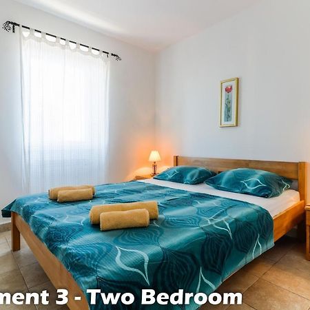 Art Apartments Vrsar Eksteriør billede