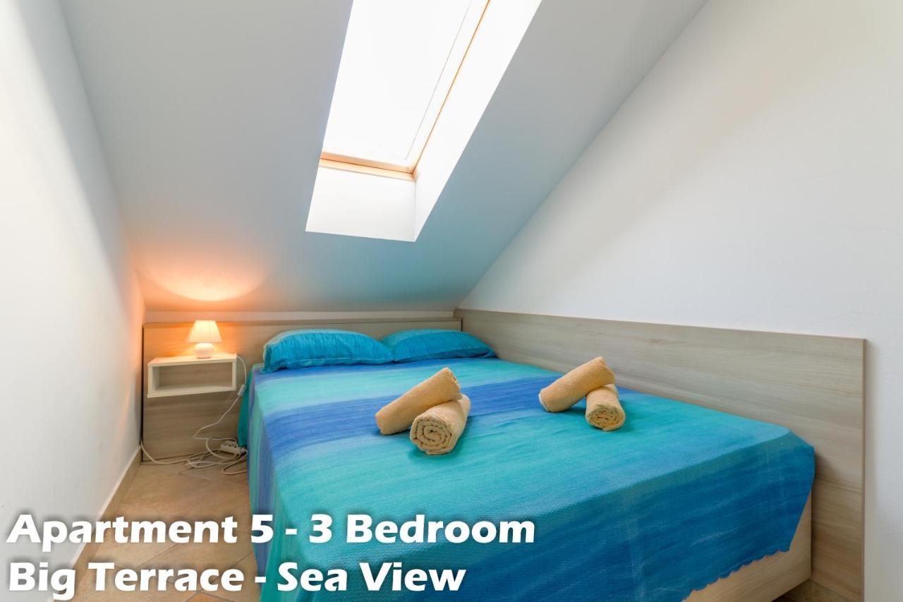 Art Apartments Vrsar Eksteriør billede