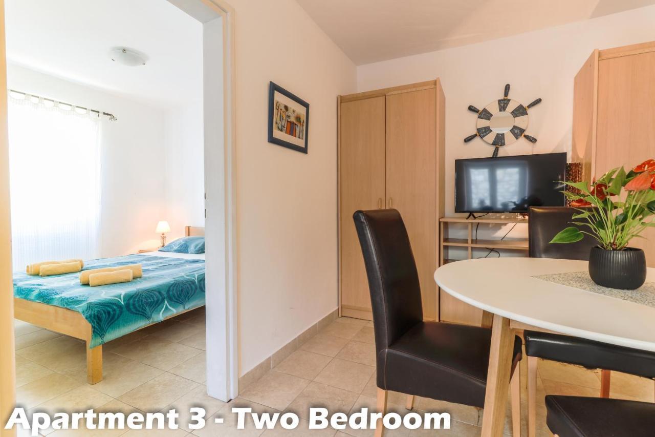 Art Apartments Vrsar Eksteriør billede