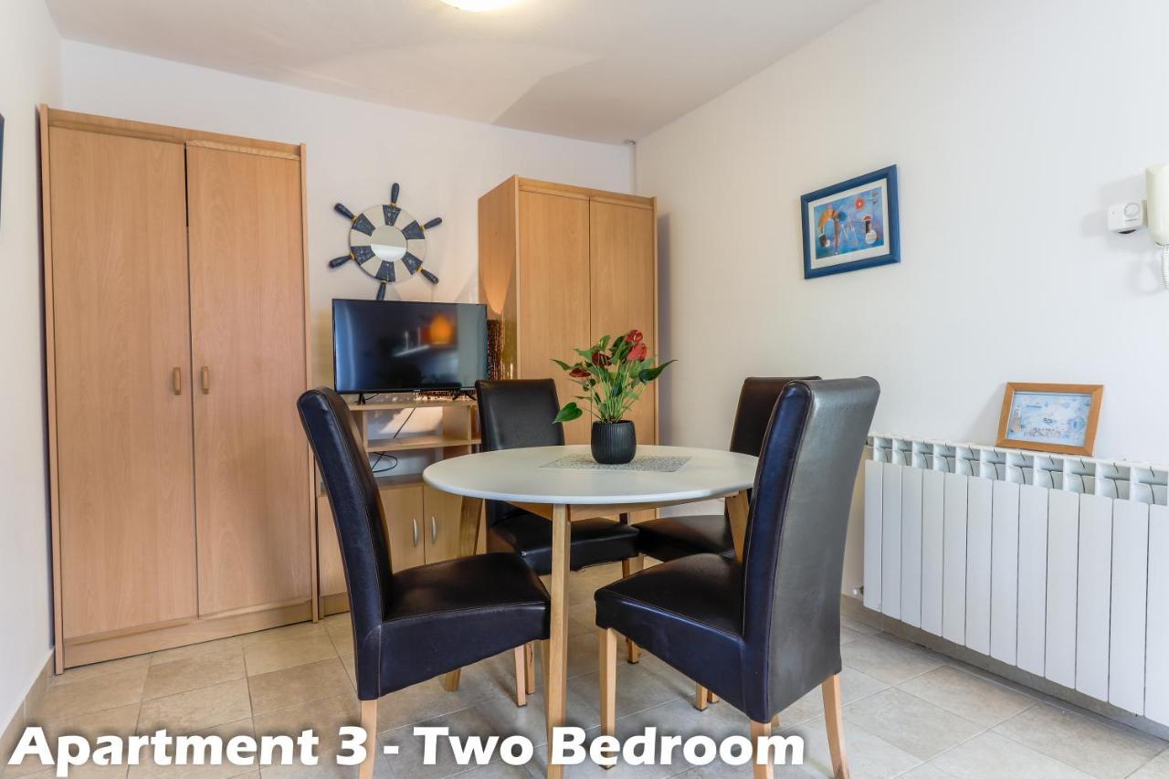 Art Apartments Vrsar Eksteriør billede